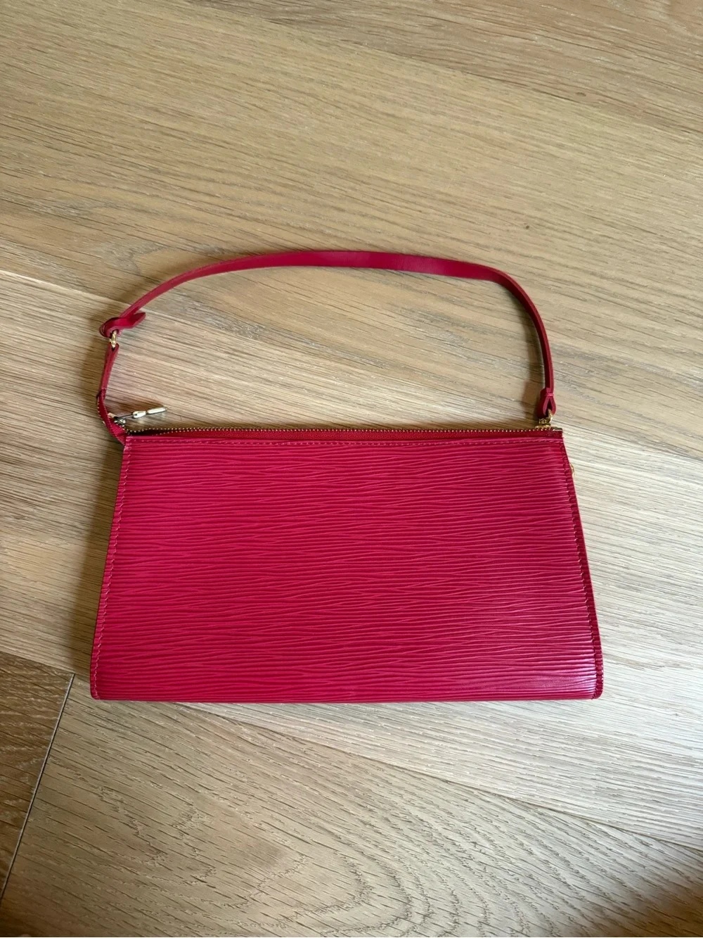 Louis Vuitton Red Epi Pochette 24 Small Handbag 2002
